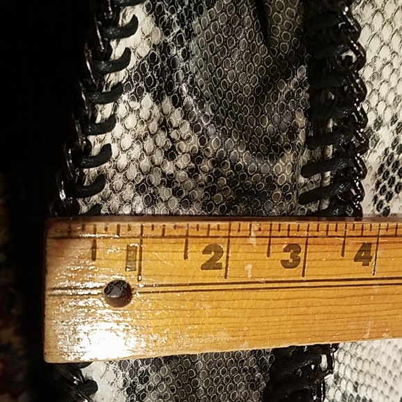 Python Chain Border Shoulder bag faux python NWT - Picture 8 of 8